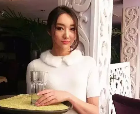餐飲老板回復(fù)想嫁有錢(qián)人的餐飲服務(wù)員的一段話！