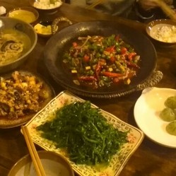 姑姑宴冒菜缺斤短兩，餐飲業(yè)菜量標(biāo)注缺失