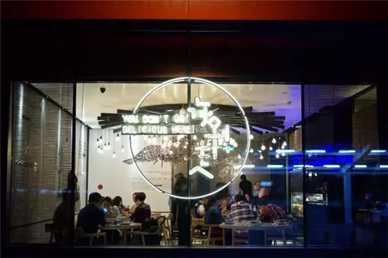 外婆家旗下“你別走”制全蝦宴，吳國平還想做什么？|餐飲界