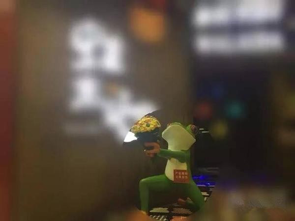 王小白：三個(gè)維度解析一蛙兩店的不同命運(yùn)！