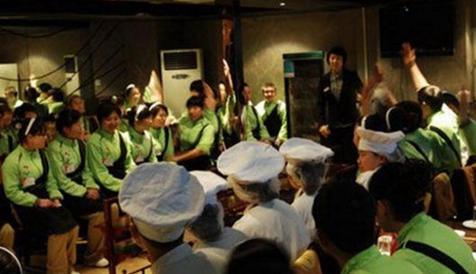 你不在，餐廳就亂成一鍋粥？你該需要一個(gè)后備店長(zhǎng)！|餐飲界