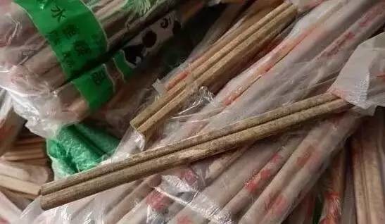 1毫克就能致癌！你在餐廳用的這種筷子，很可能滋生這種毒素！