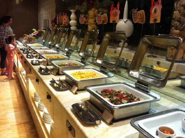  自助餐快沒法干了，活路在哪里？|餐飲界