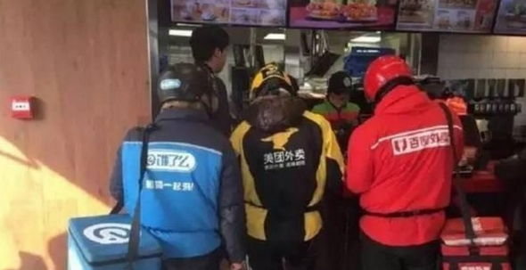 外賣三巨頭混亂廝殺，百度或有掉隊(duì)可能！