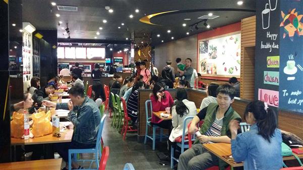 日營(yíng)業(yè)額翻4倍！這家餐廳是如何做到的？|餐飲界