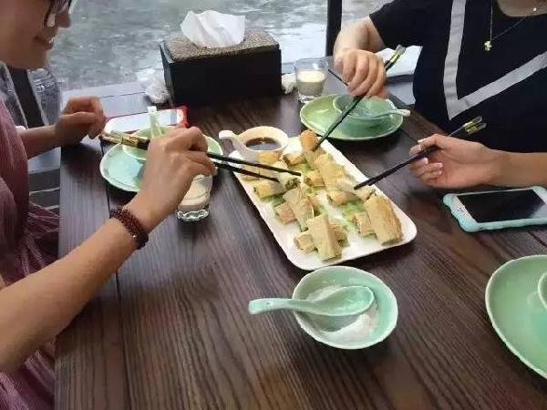 年底再不放大招，你的餐廳就OUT了~
