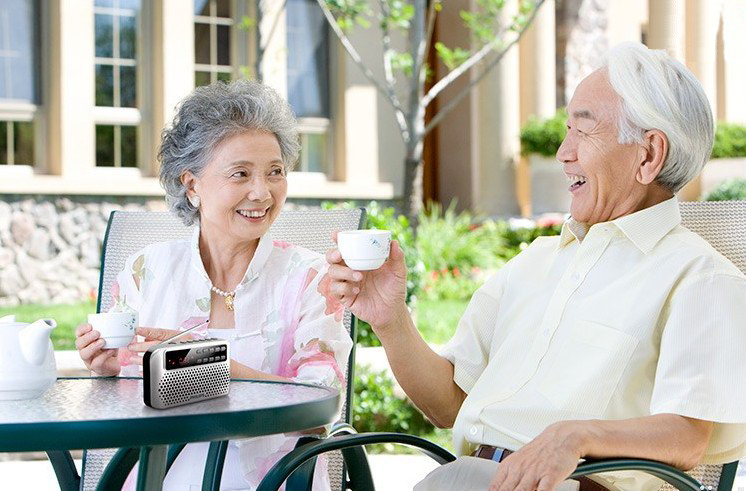 老年餐廳探索困難重重，華天“適老化”改造能否突圍？