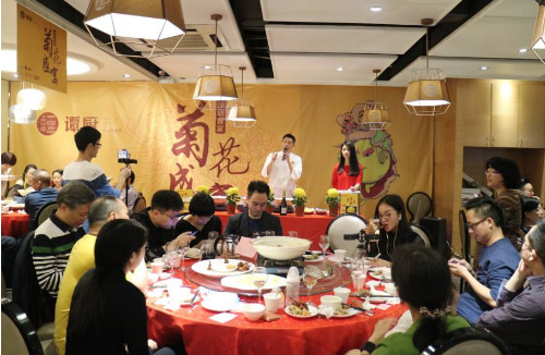 譚廚首屆“菊花盛宴”圓滿結(jié)束，引來(lái)數(shù)萬(wàn)粉絲圍觀直播！|餐飲界