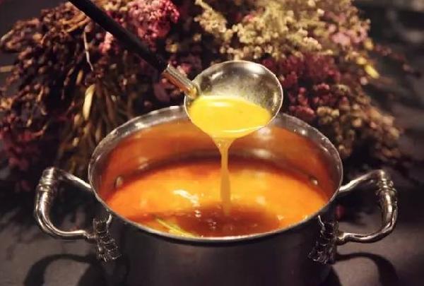 火鍋店這么多，她的自創(chuàng)品牌憑什么就能一炮而紅？|餐飲界