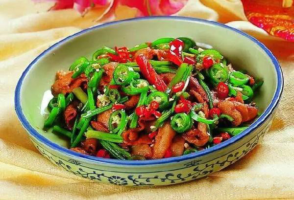 招牌菜不賣免費送，老板卻還年賺100萬