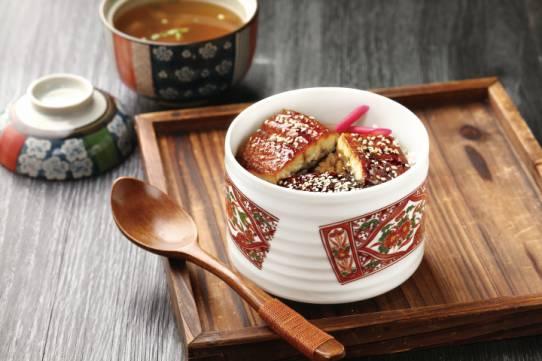 食材成本占了80%，他賠了1500萬；最終鰻步靠一款單品爆紅