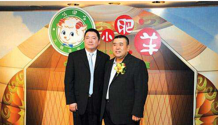 他17歲發(fā)家，靠一張秘方狂賺數(shù)十億，看一代餐飲帝國(guó)興衰史|餐飲界