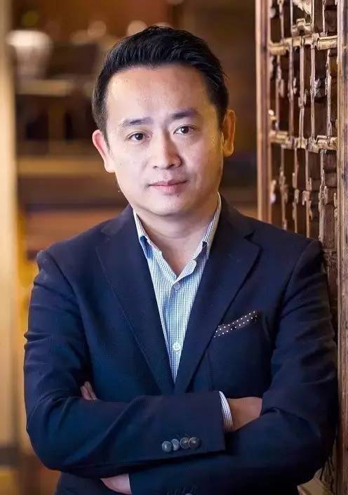 他在海外開創(chuàng)中餐米其林先河，如今要回國打造精致餐飲帝國！