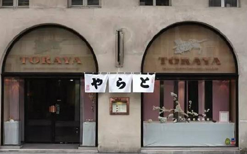 日本小吃店如何做大做強？我們發(fā)現(xiàn)了兩種完全不同的方法