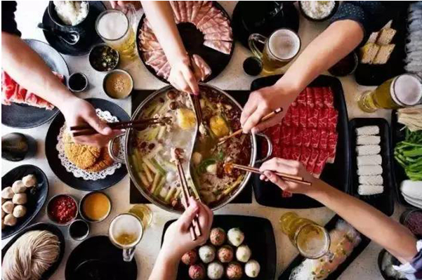 一年四季排隊(duì)不斷，這些火鍋店為何如此火爆？