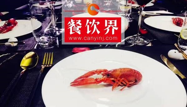 千億市場(chǎng)份額，十萬(wàn)餐飲人分食，小龍蝦市場(chǎng)是一道送命題？