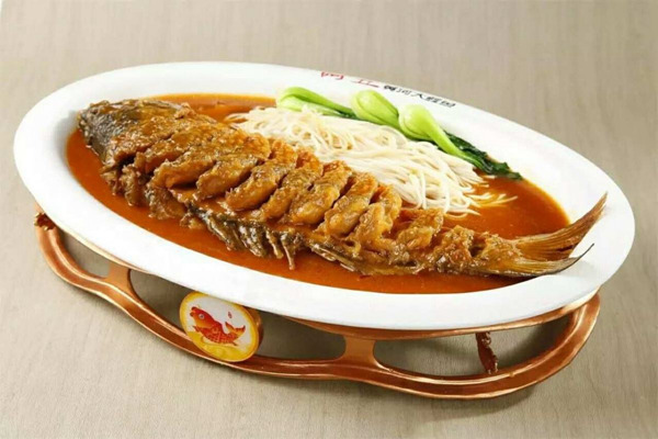 改名后銷(xiāo)量直線上升165%，阿五是如何在鯉魚(yú)界稱王的？|餐飲界