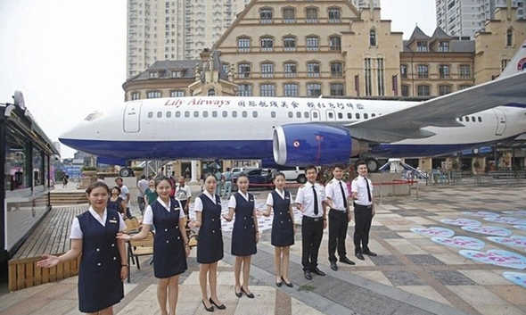 武漢最牛的飛機餐廳，300元可享受各國頭等艙餐飲和專業(yè)的空姐服務(wù)
