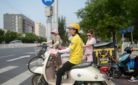90后外賣小妹：我為什么選擇送外賣？