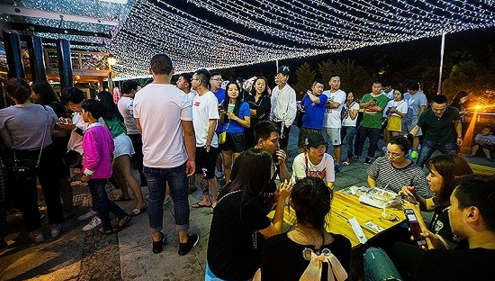 夜宵越火 城市越活？中國夜宵經(jīng)濟大比拼