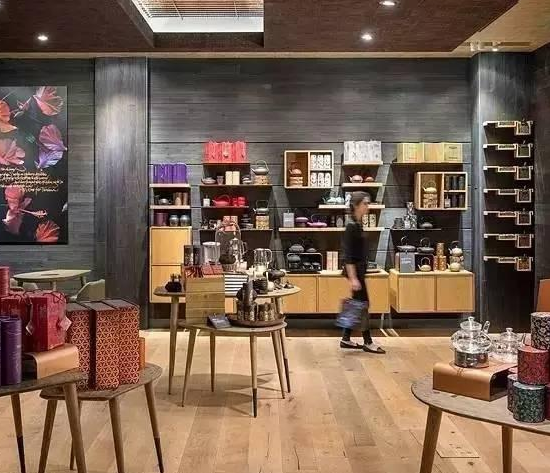 星巴克的焦慮：豪擲88億收回門店所有權(quán)、關(guān)閉379家茶飲店……