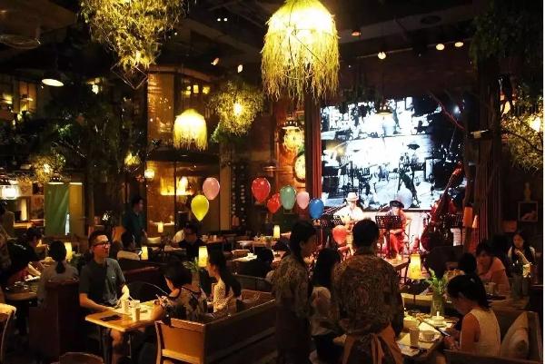 想做到1000+門店，休閑正餐會(huì)是突破口嗎？|餐飲界