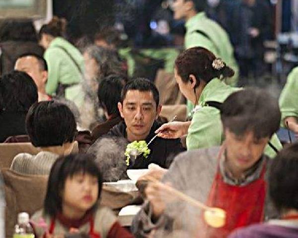 海底撈“變態(tài)”服務(wù)再升級(jí)！這次用的是黑科技……|餐飲界