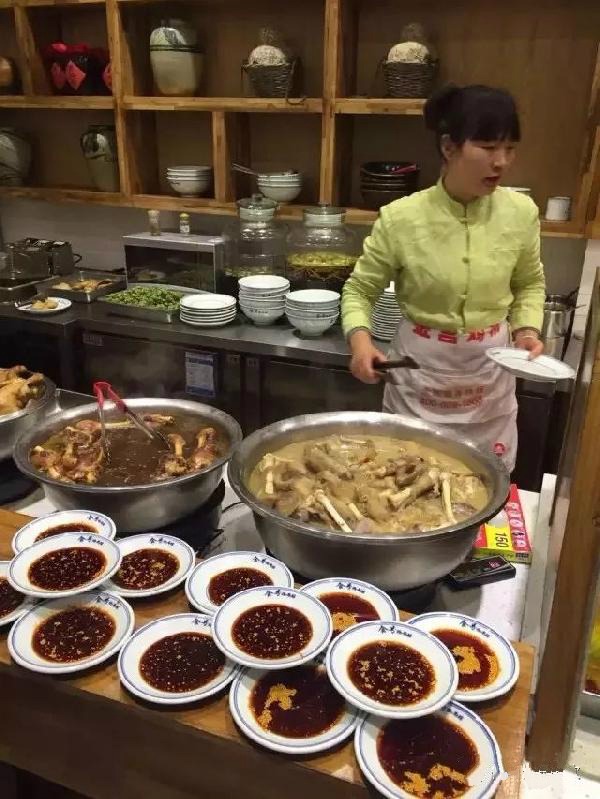 食號(hào)燴面館：只賣一碗面，日翻臺(tái)六次，營業(yè)額達(dá)3萬！|餐飲界