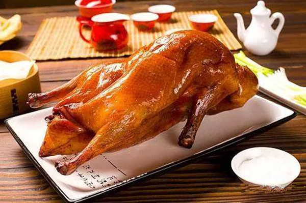 全聚德業(yè)績平淡轉(zhuǎn)型前景令人擔憂，1個月市值蒸發(fā)10億