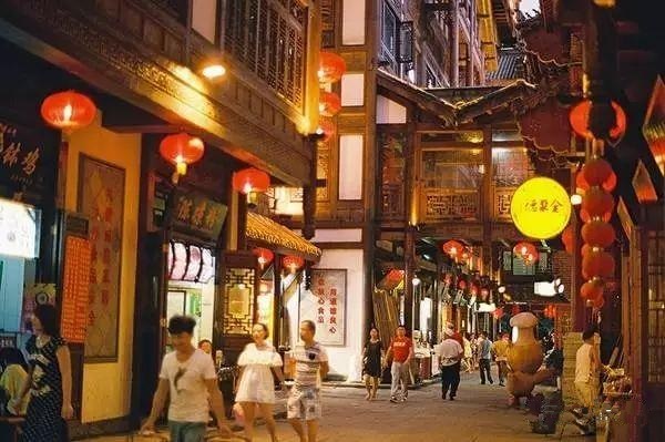開業(yè)不久虧損50萬，美食街選址的那些坑！