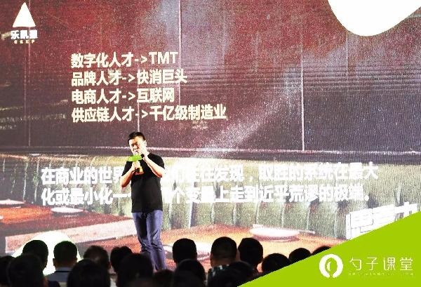 聽說你五行缺人，所以你知道“挖人”的正確姿勢嗎？