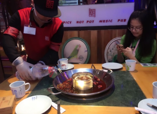 吃膩了火鍋，想換換口味?麻辣美味的水煮肉片食譜送給你