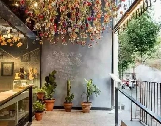 為什么燈光亮的餐廳反而生意不好？餐廳照明的門道你懂多少？
