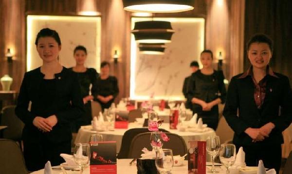 員工就活該吃回鍋油？俏江南不倒閉誰倒閉？|餐飲界