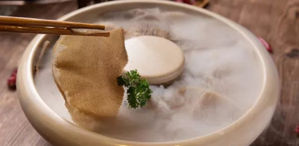 火鍋競(jìng)爭(zhēng)慘烈：重慶2萬(wàn)家，一天吃一家，65年才吃完！|餐飲界