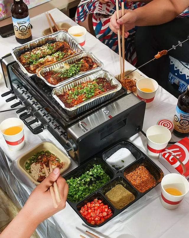 海底撈開(kāi)始做燒烤外賣(mài)，你怎么看？