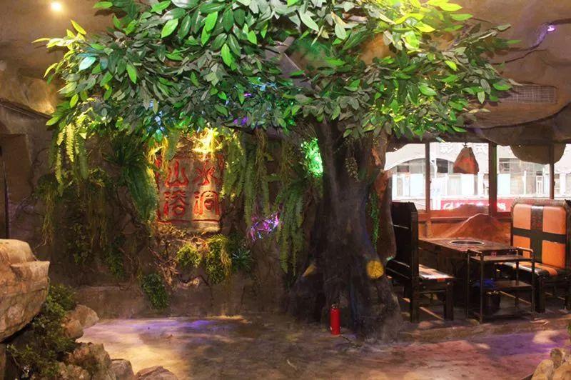 開在溶洞里的火鍋店，日流水2萬(wàn)5