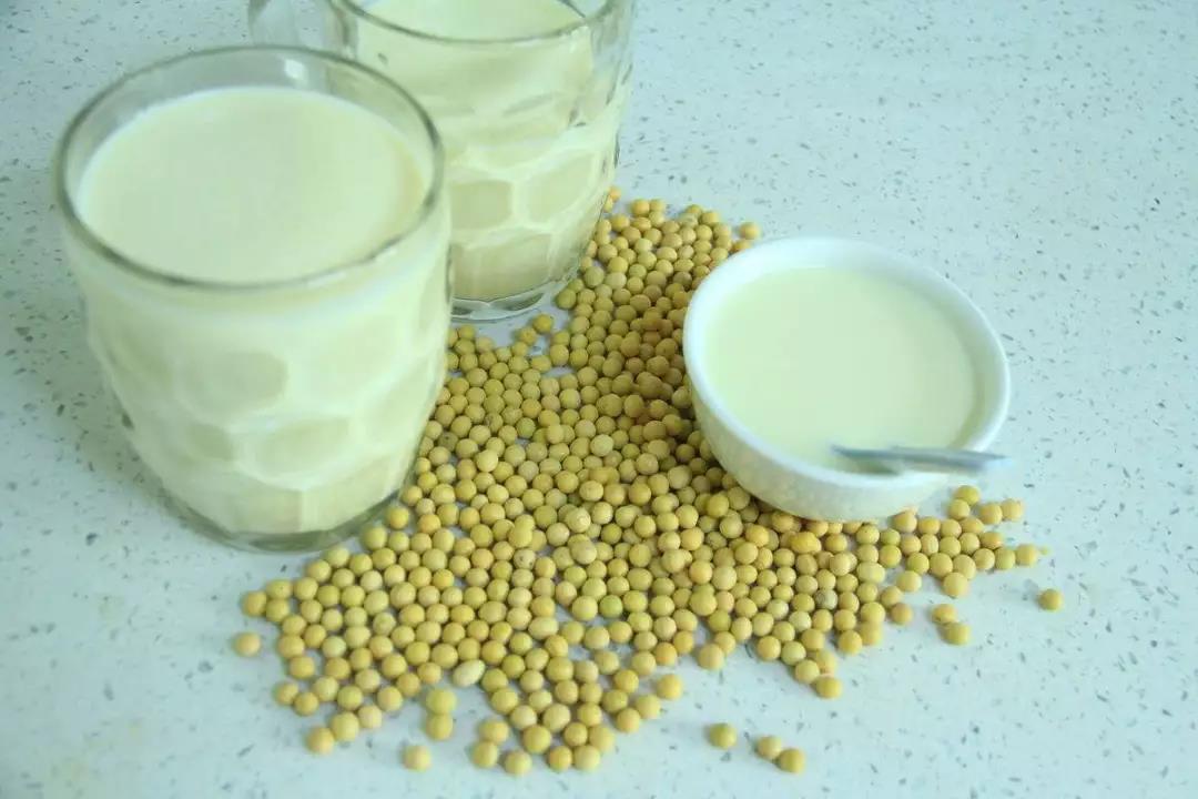 新消費下的國民飲料“豆?jié){”：有多深的低谷，就有多大的機會|餐飲界