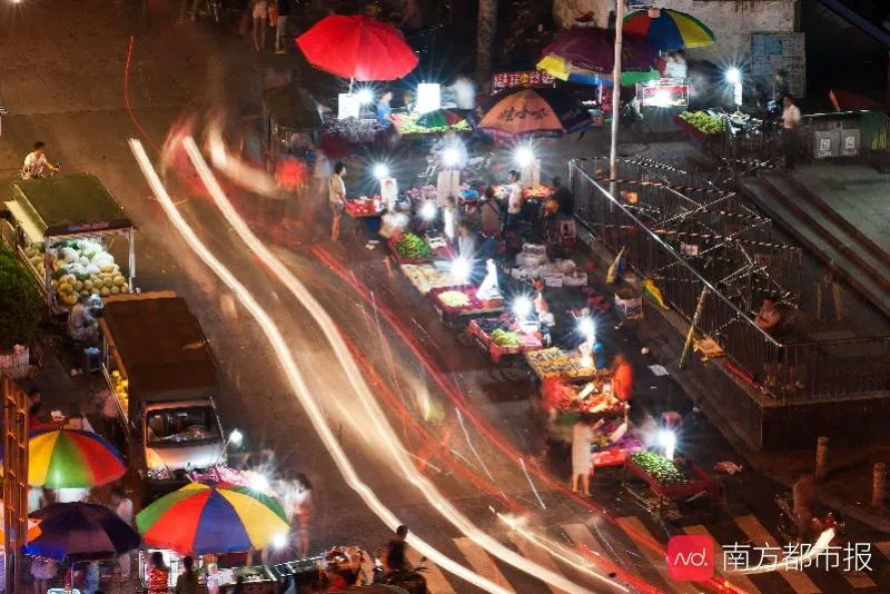 長期主義的“地攤經(jīng)濟”，需要在“釋放”與“克制”中平衡 | 餐見