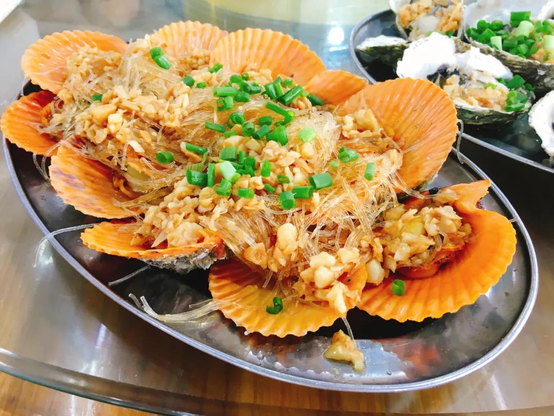 餐飲大事件201期｜瑞幸咖啡開賣口紅、面膜；必勝客或關(guān)店300家；海底撈進軍“團餐”|餐飲界