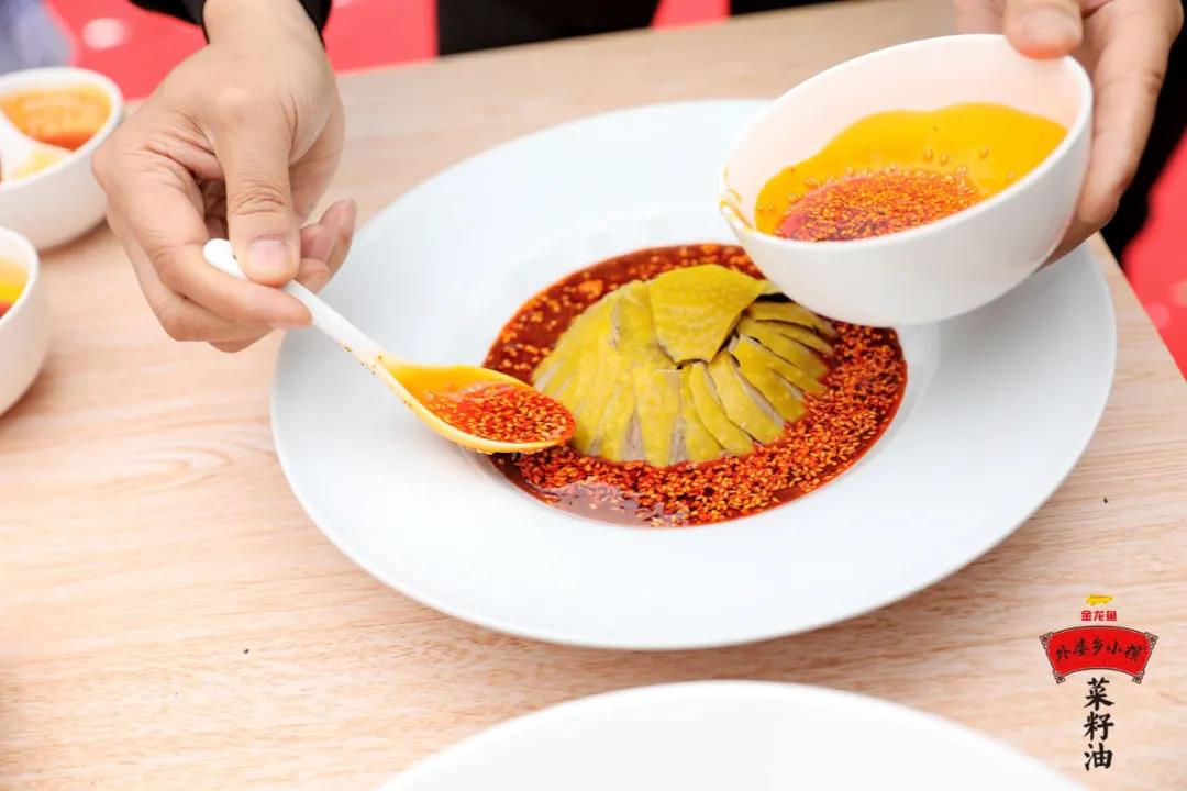  無辣不歡，看金龍魚外婆鄉(xiāng)小榨菜籽油如何打動辣食愛好者的胃？