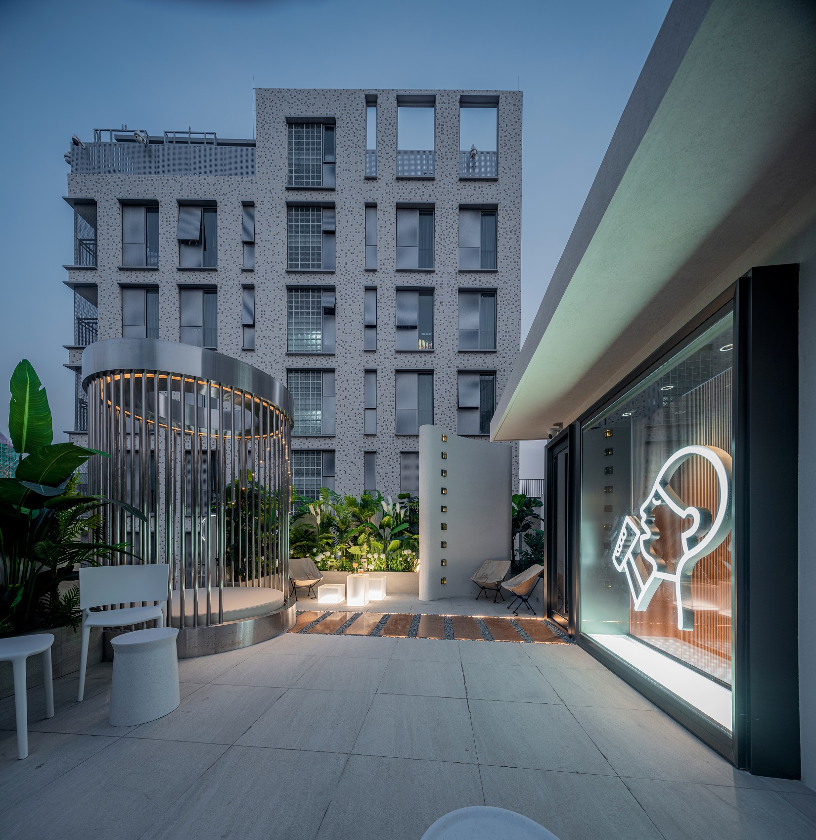 喜茶全球首家手造店即將正式營業(yè)，深圳南頭古城再添新地標