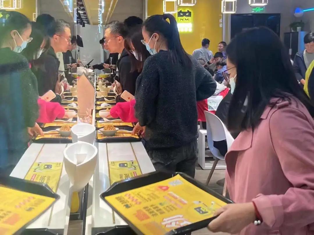 數(shù)字賦能餐飲，智能面館或成下一個(gè)風(fēng)口！| 品類觀察