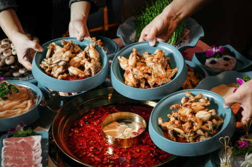 天天排隊(duì)店店爆滿，蛙二爺憑什么有如此大的吸引力？