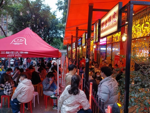 油炸噴香涮煮入味，看這家串串如何做到日排400+