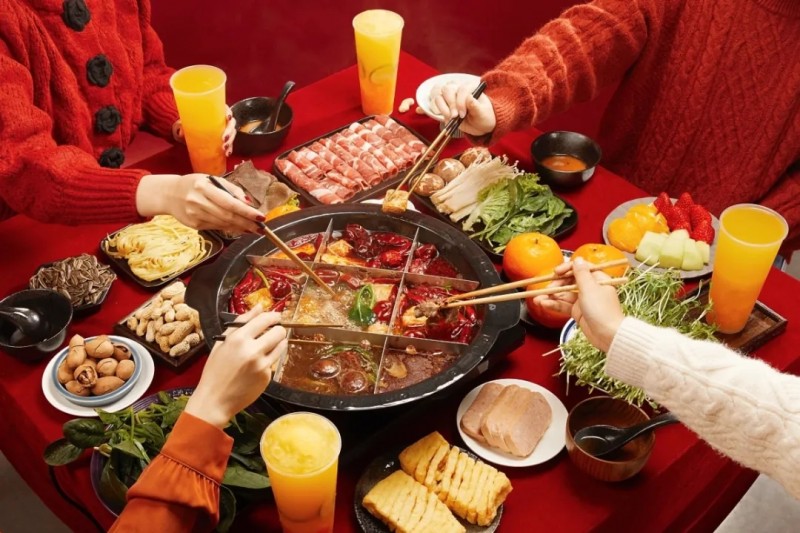 火鍋賽道行動(dòng)指南來(lái)了！《2024年火鍋行業(yè)消費(fèi)趨勢(shì)報(bào)告》重磅發(fā)布