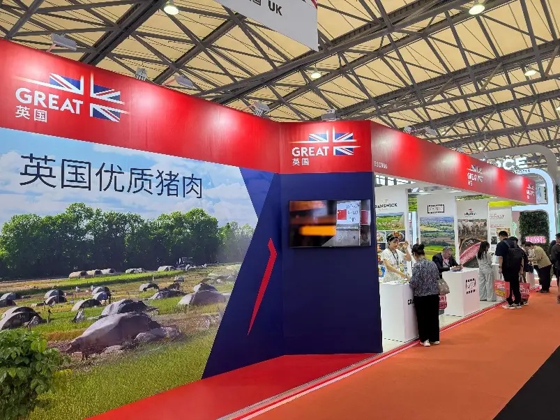 英國農(nóng)業(yè)與園藝發(fā)展委員會(huì)亮相2025年SIAL西雅國際食品和飲料展覽會(huì) 優(yōu)質(zhì)英國豬肉全面呈現(xiàn)，深化中英食品行業(yè)合作|餐飲界