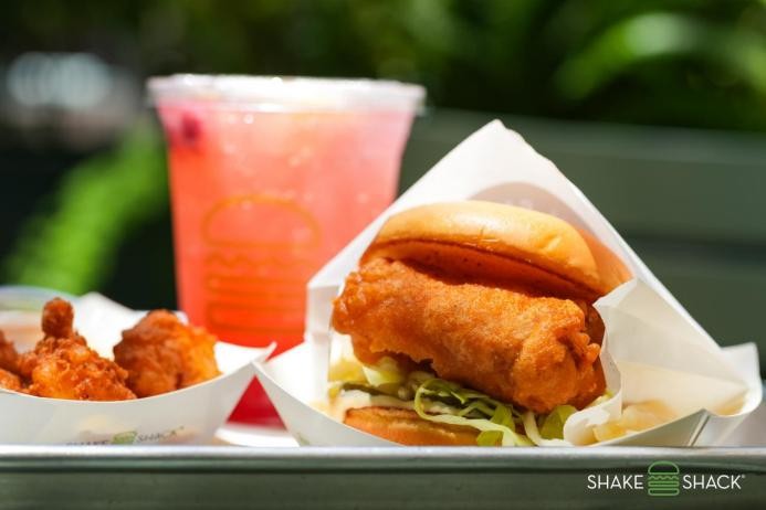 Shake Shack首添海鮮蛋白質(zhì)新品！厚切鱈魚(yú)堡與彈脆大白蝦開(kāi)啟新西蘭風(fēng)味之旅|餐飲界
