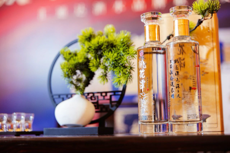 桃花潭酒壇香型發(fā)布會：一場風(fēng)味重塑的白酒創(chuàng)新探索