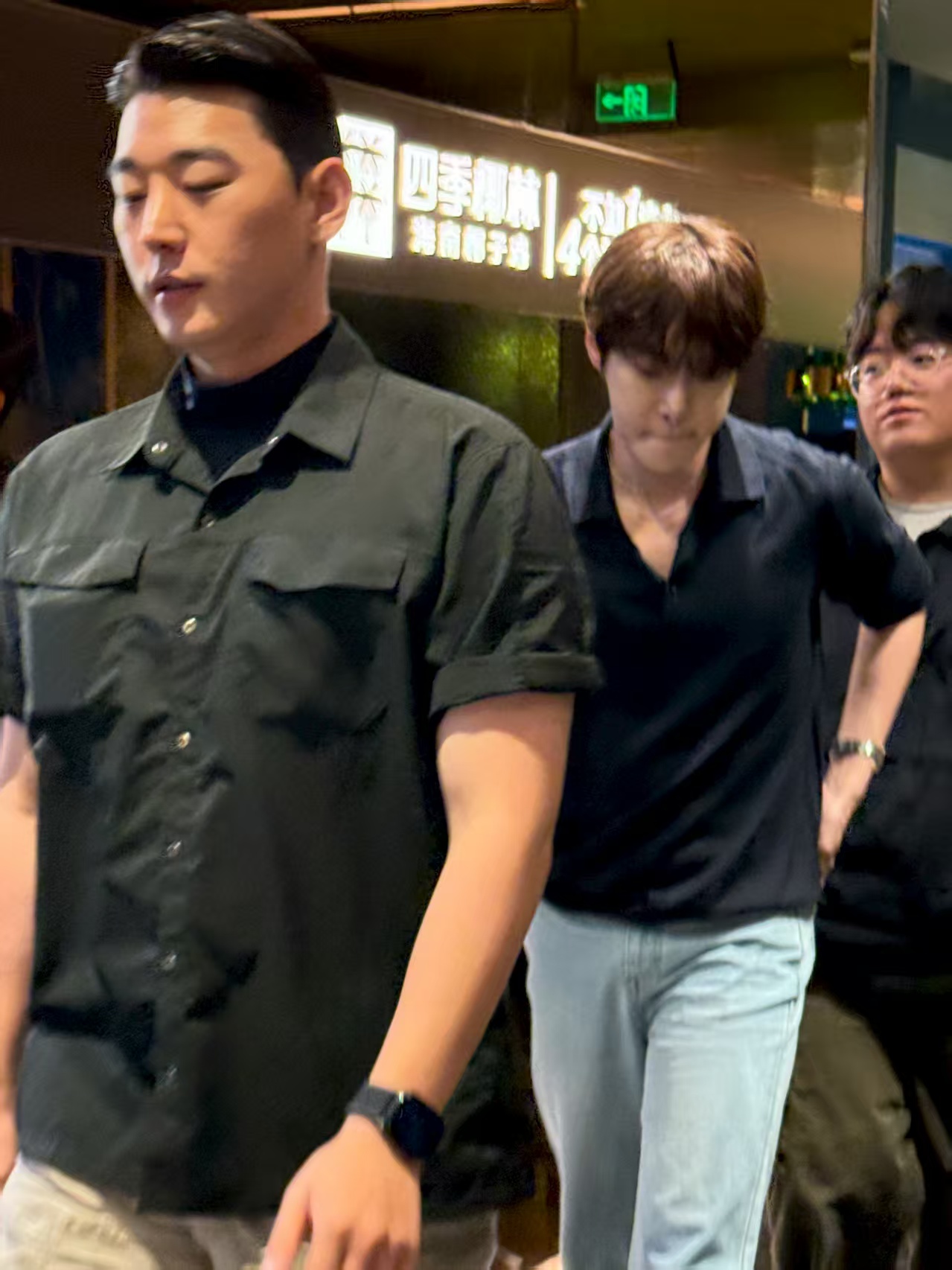 粉絲與偶像的 “雙向奔赴”：NCT金道英追隨粉絲推薦，打卡四季椰林椰子雞|餐飲界